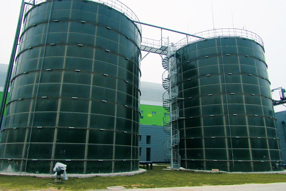 Commercial Water Storage Tanks