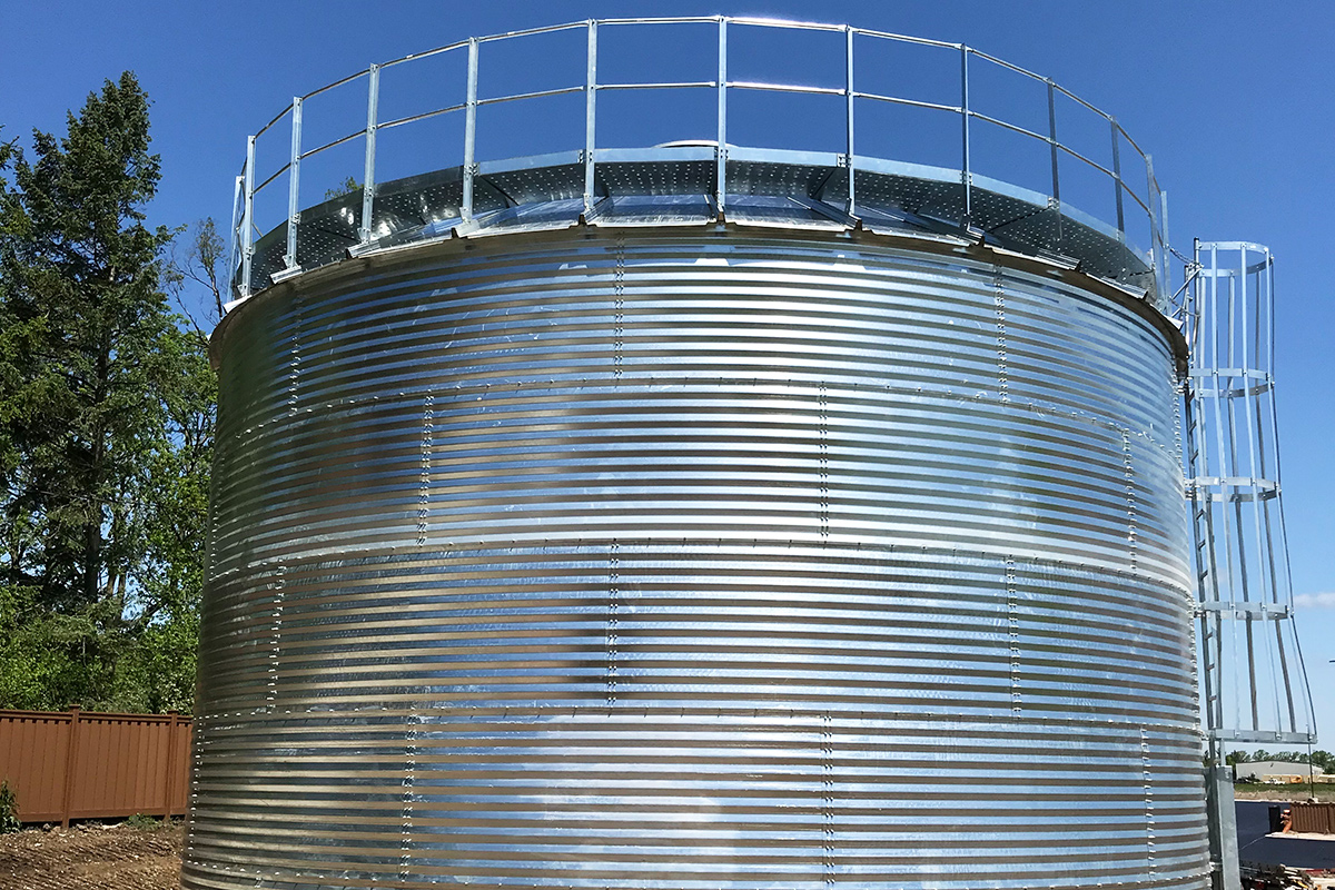 Commercial Water Storage Tanks